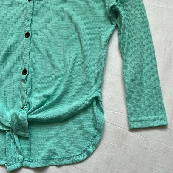 Waffle Knit Button Up Top - Picture 5 of 7